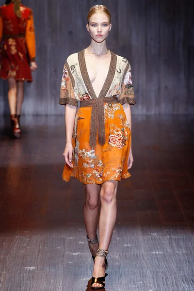 Look 43
